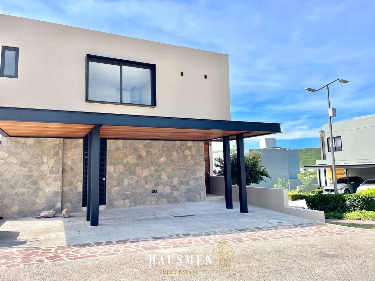 Incredible designer house in Esquina, photo 1 of 27