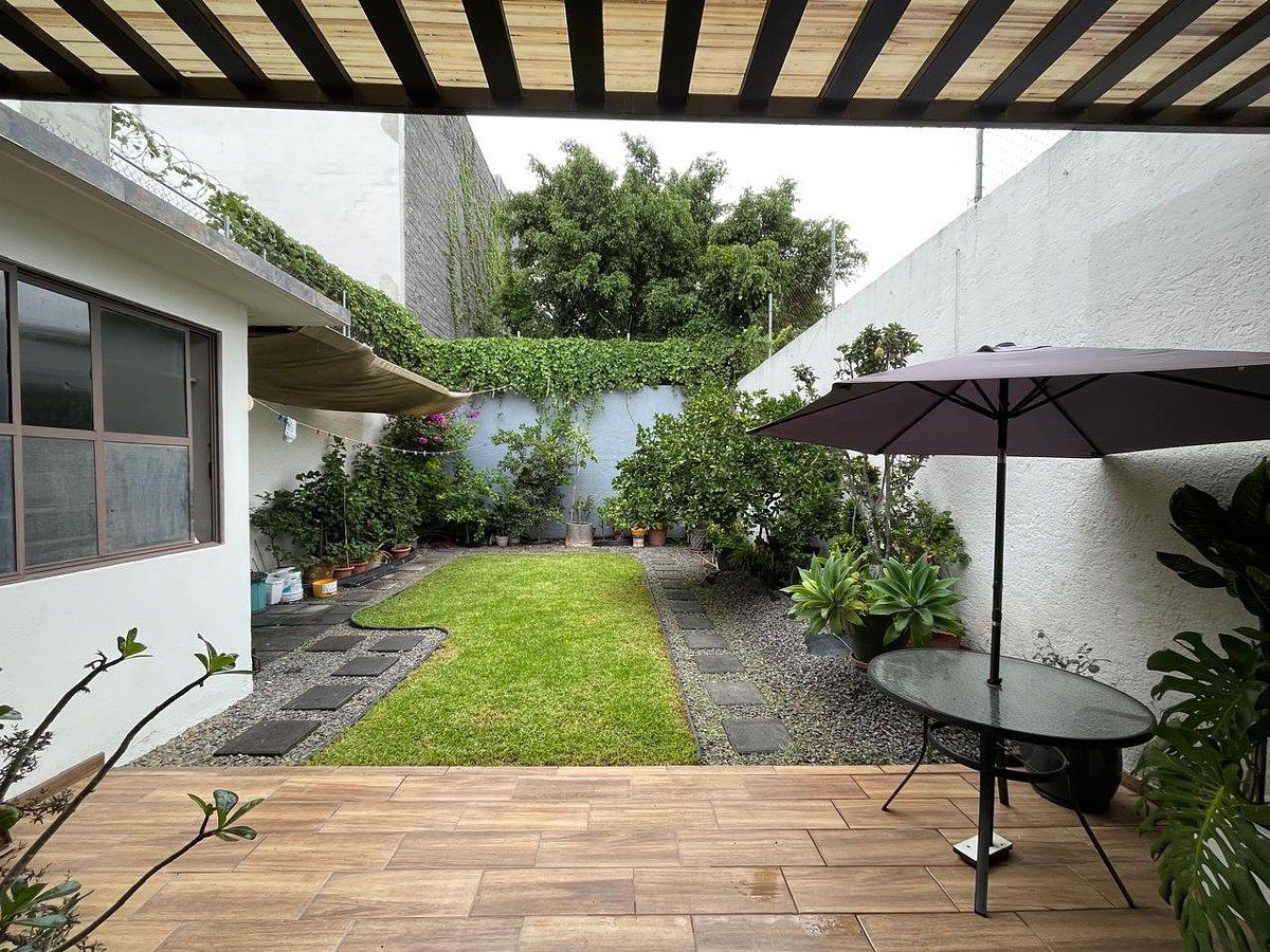 CASA À VENDA EM MILENIO III, QUERÉTARO, 5 QUARTOS, 3 BANHEIROS, JARDIM DE 80 M², foto 1 de 20