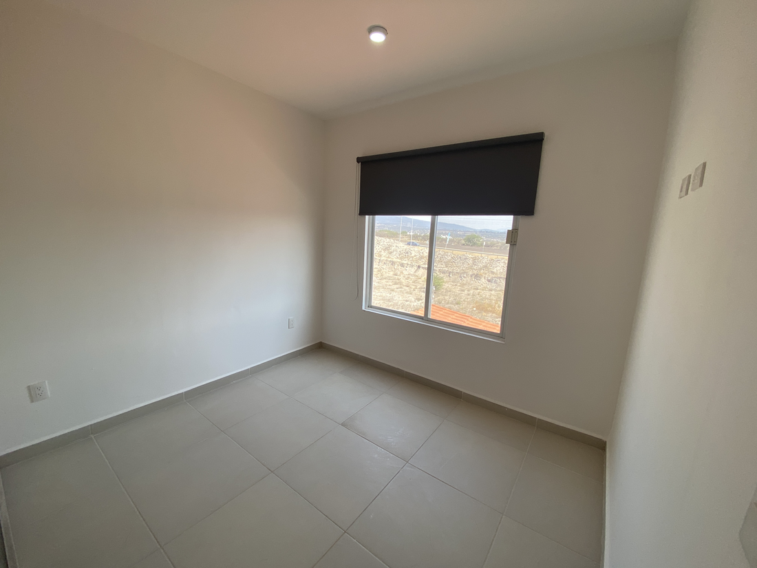 9 of 13: Habitación