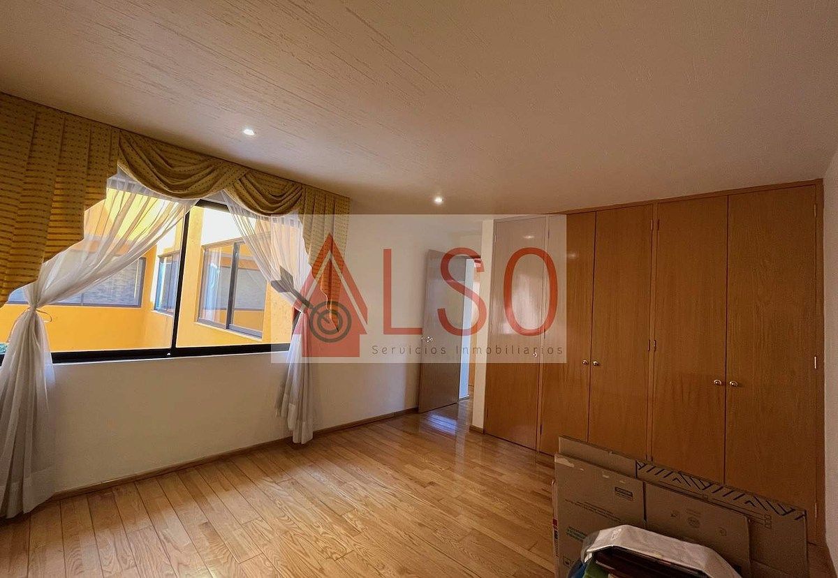 13 of 32: Recamara 2