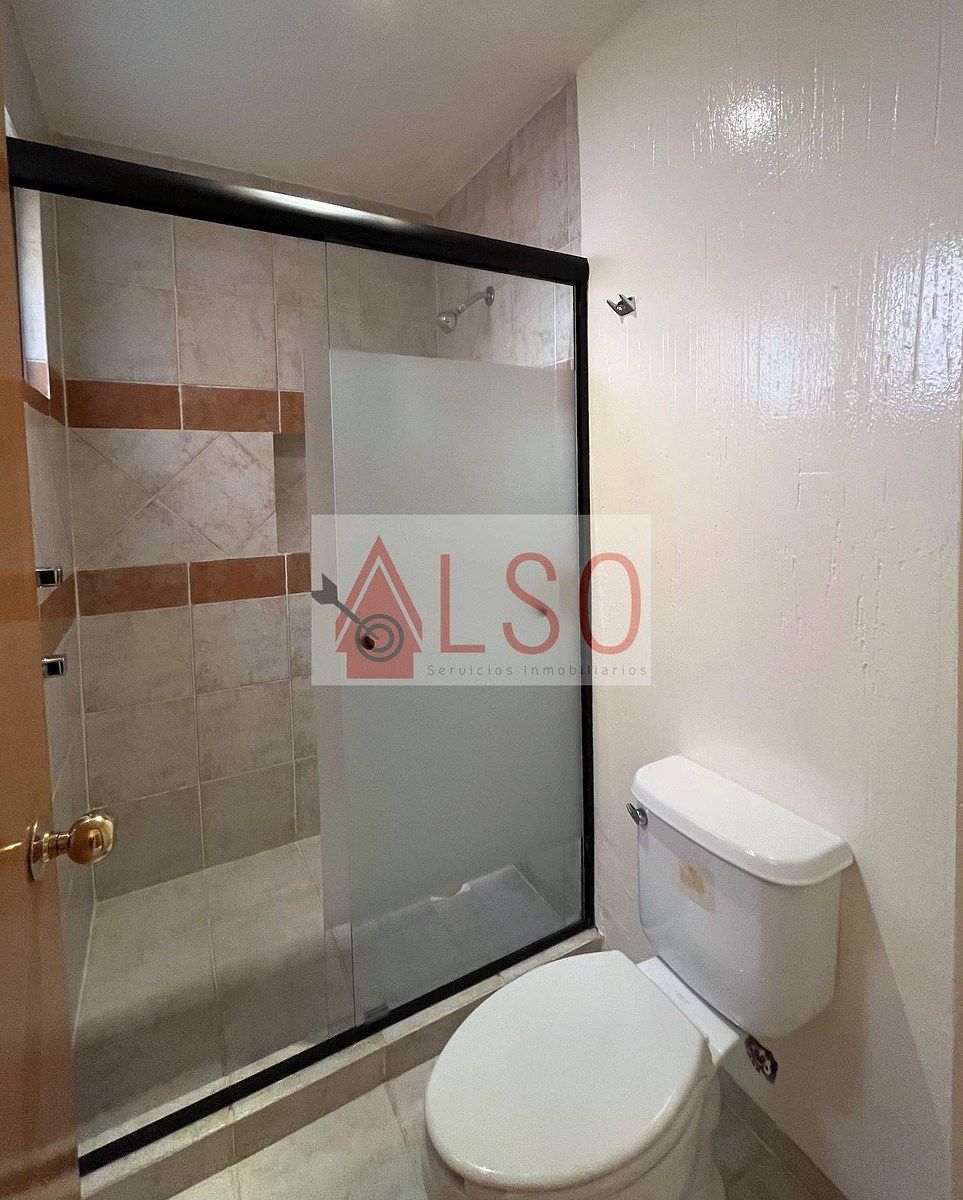 18 of 32: Baño recamaras 1 y 2