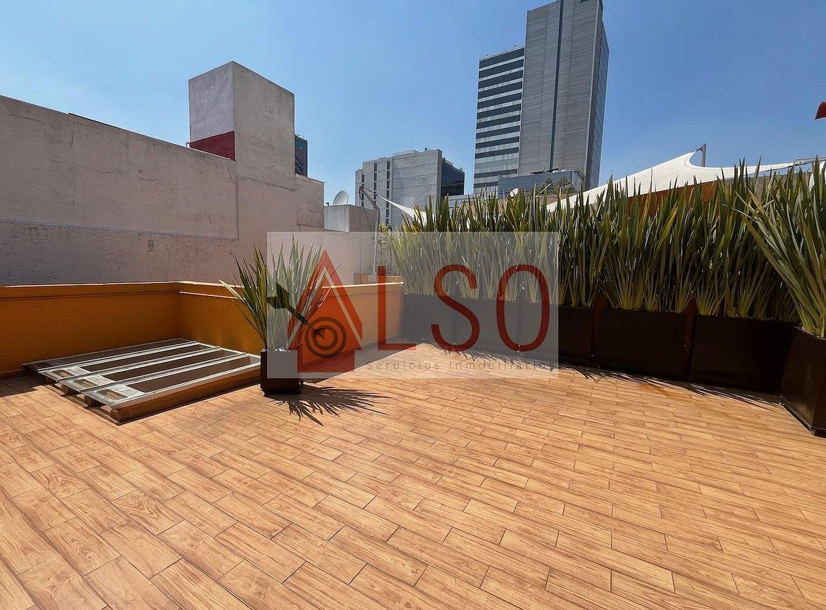 27 of 32: Roof Garden