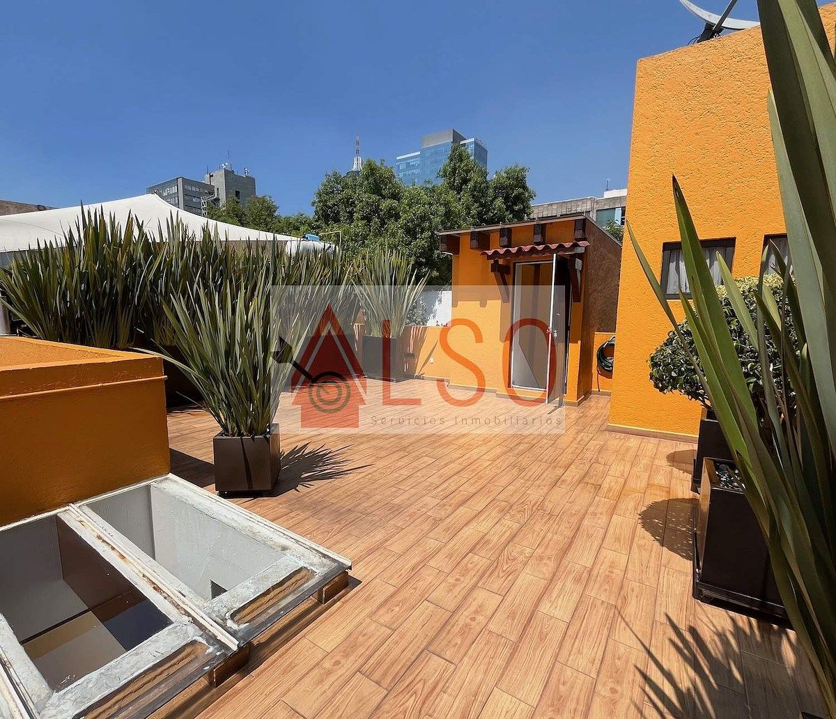 28 of 32: Roof Garden