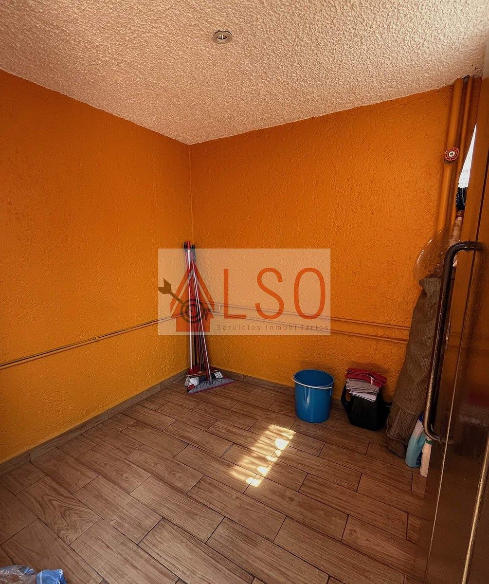 29 of 32: Area lavado / Cuarto Servicio