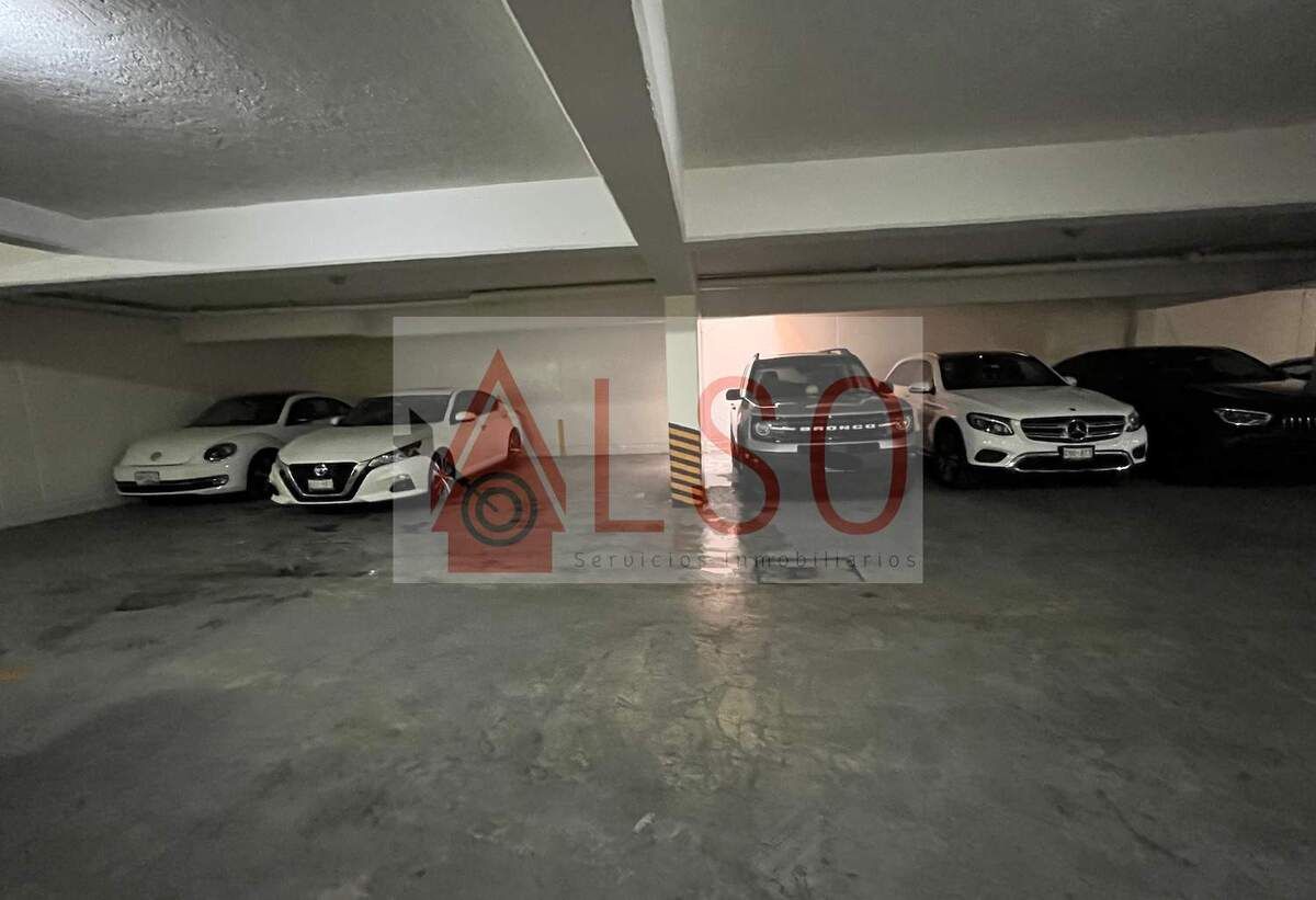 22 de 24: Estacionamiento