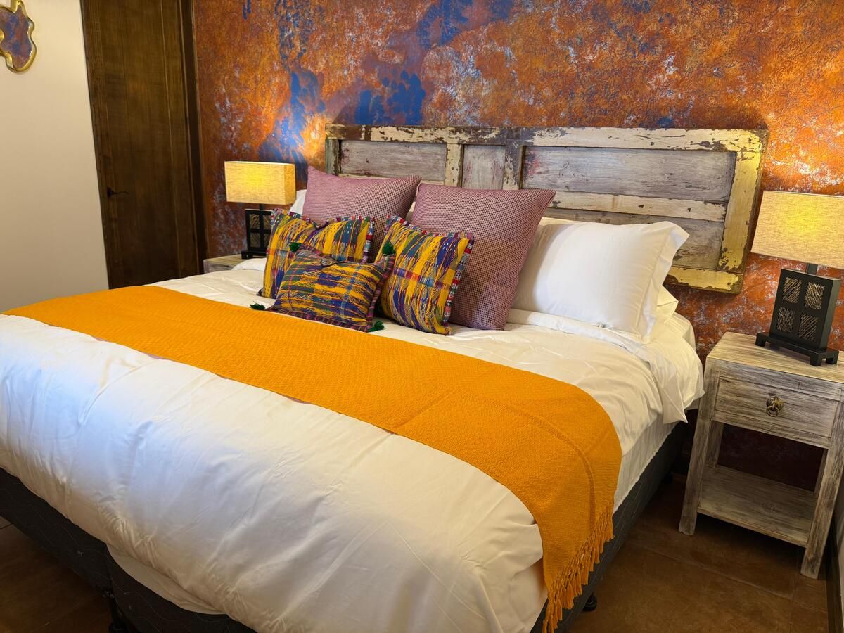 17 de 23: D2 con 1 cama Queen + Baño Privado