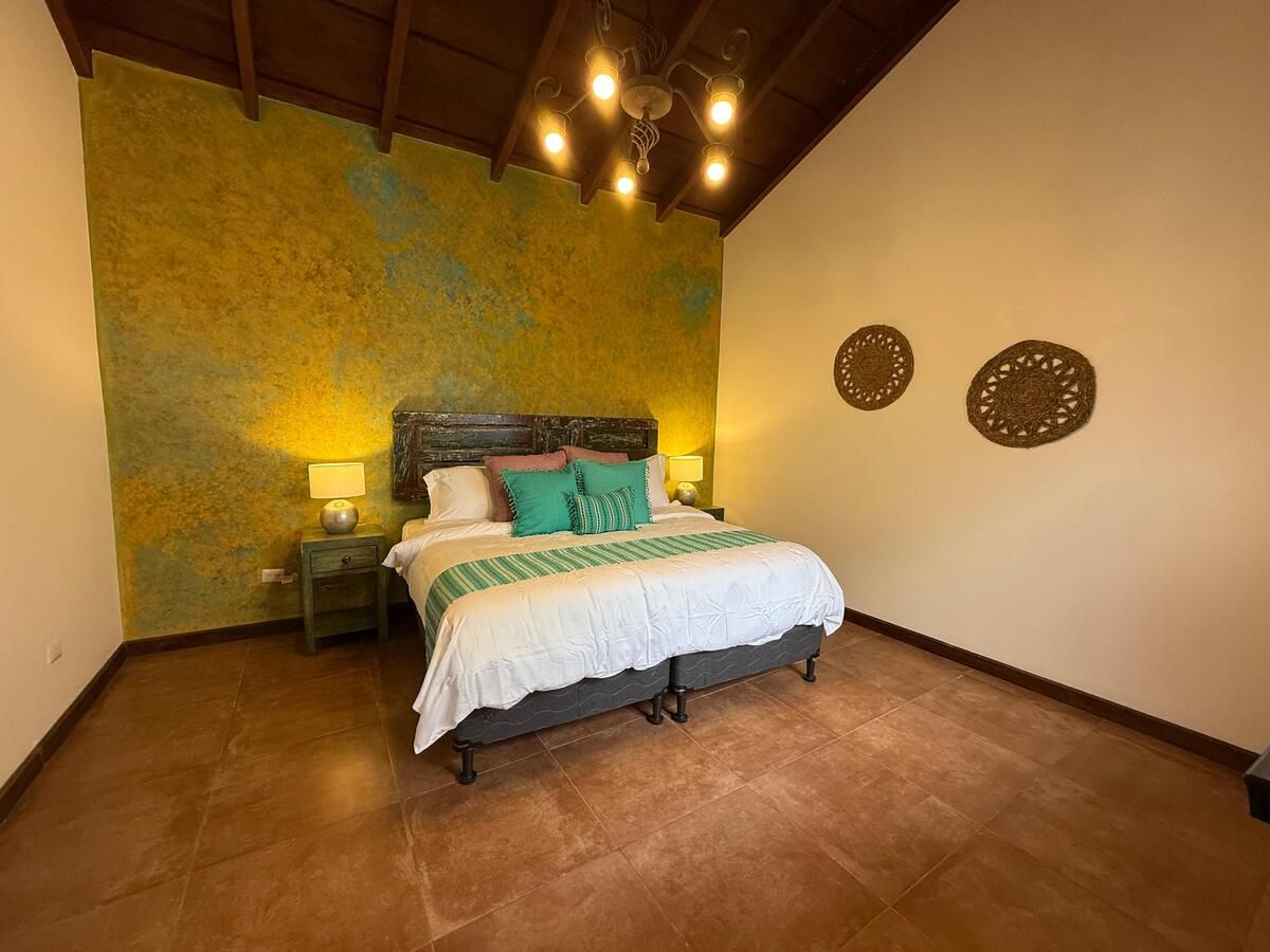 18 de 23: Master + WC + Baño Privado