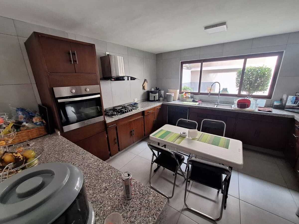 12 of 42: Cocina