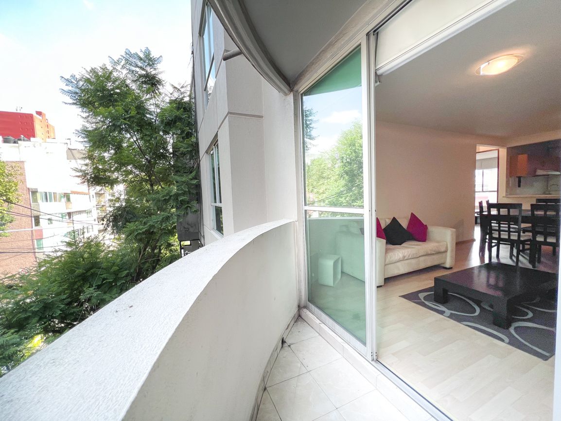 APARTAMENTO PARA ALUGAR EM GRANADA COM VARANDA A UMA QUADRA DO SAMS DE POLANCO, foto 1 de 19