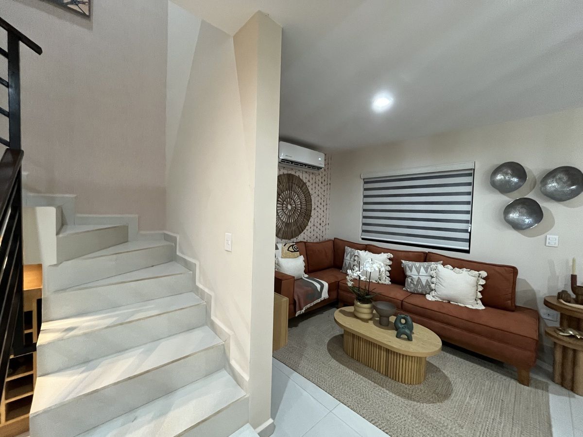 Escalera planta alta