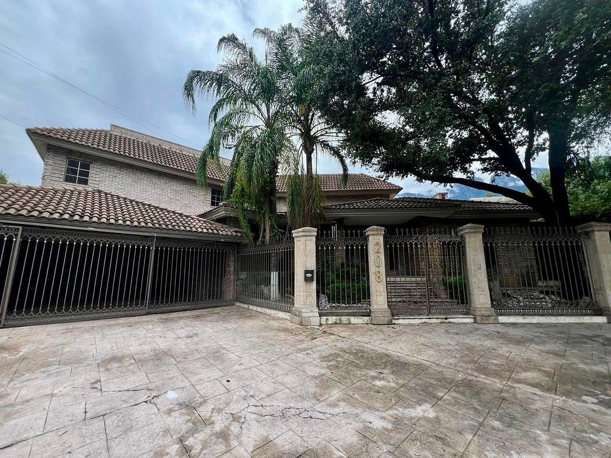 VENDA Casa para remodelar em San Patricio SPGG, foto 1 de 17