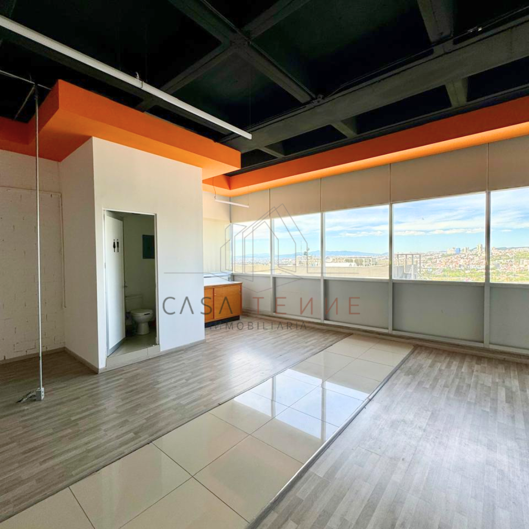 Oficina en renta Q7001 Centro Sur