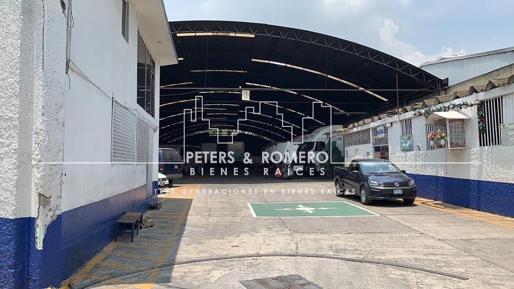 Armazém Comercial e Industrial em "A Última Milha", foto 1 de 10