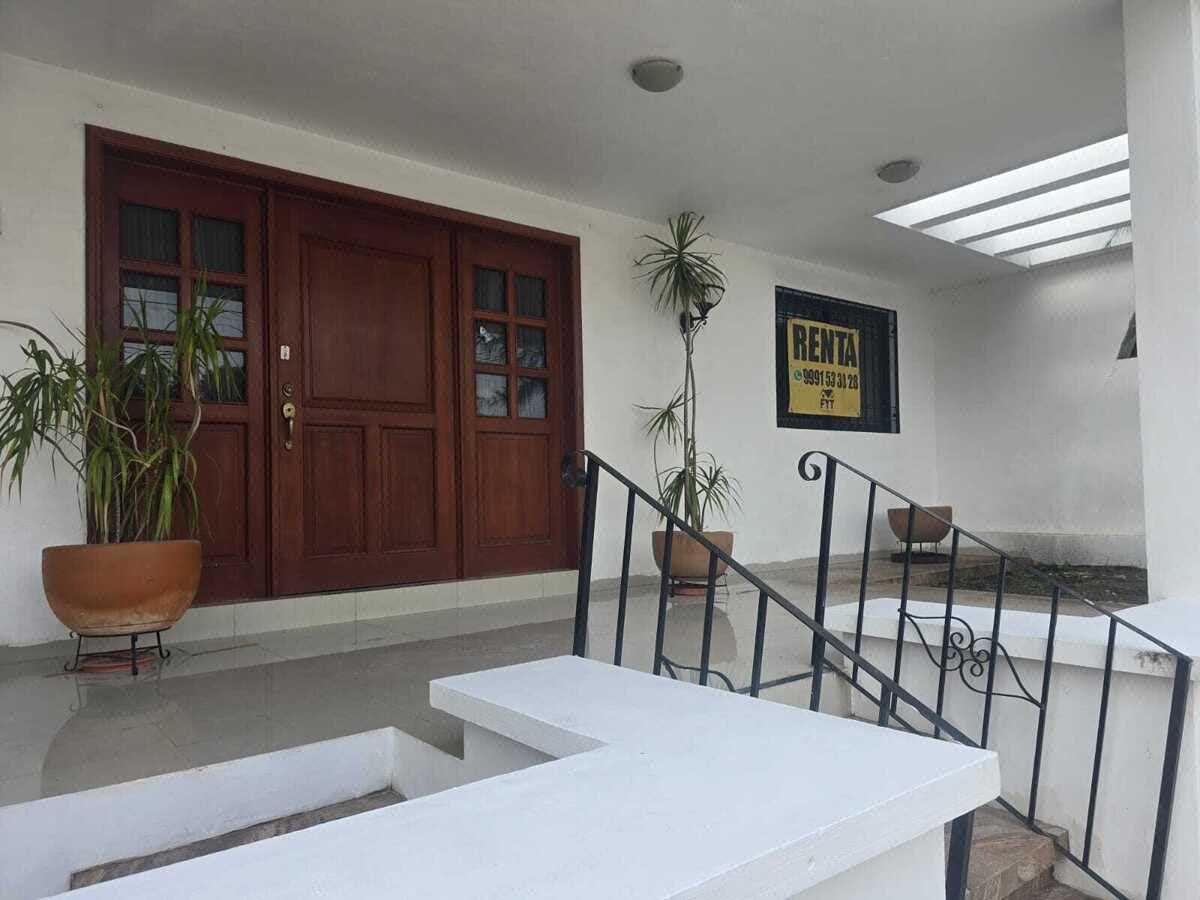 Casa en renta en la  Col. Alemana solo dos calles del parque, foto 1 de 15