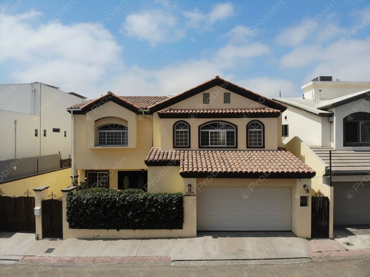 Casa en Renta - En Hacienda Agua Caliente