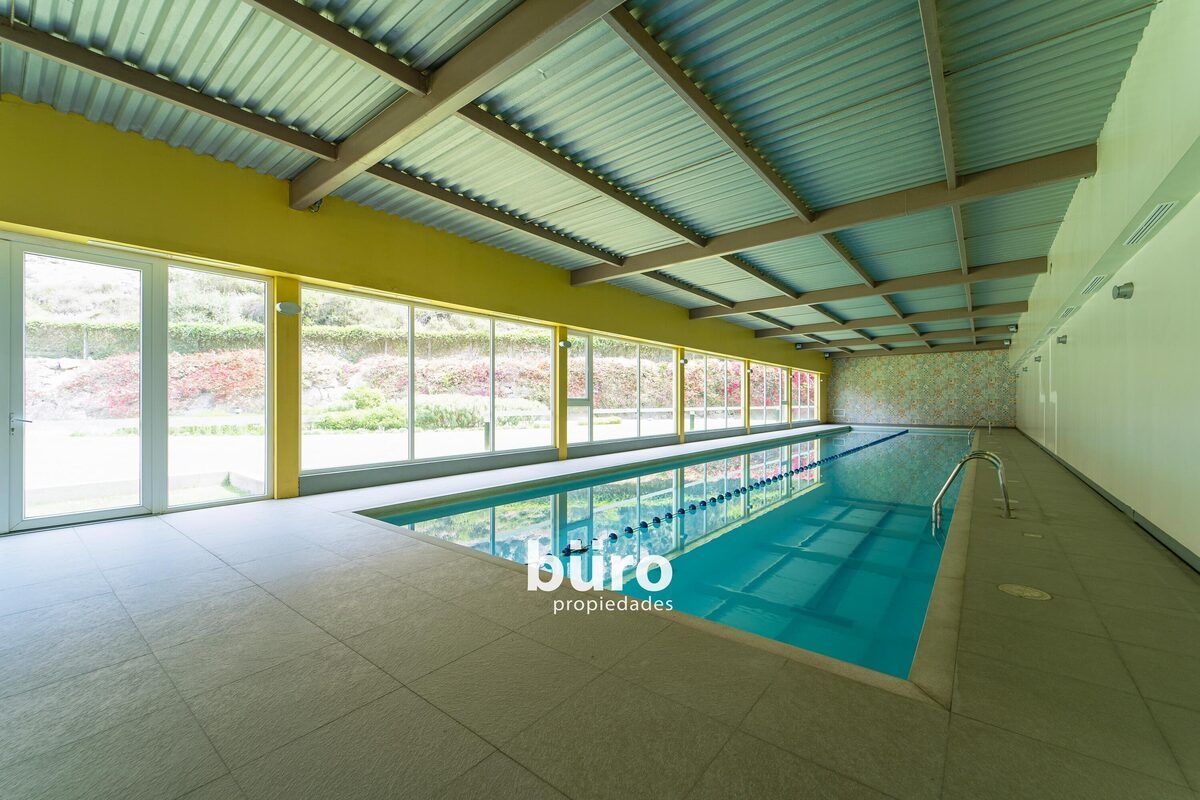 29 de 35: Piscina temperada