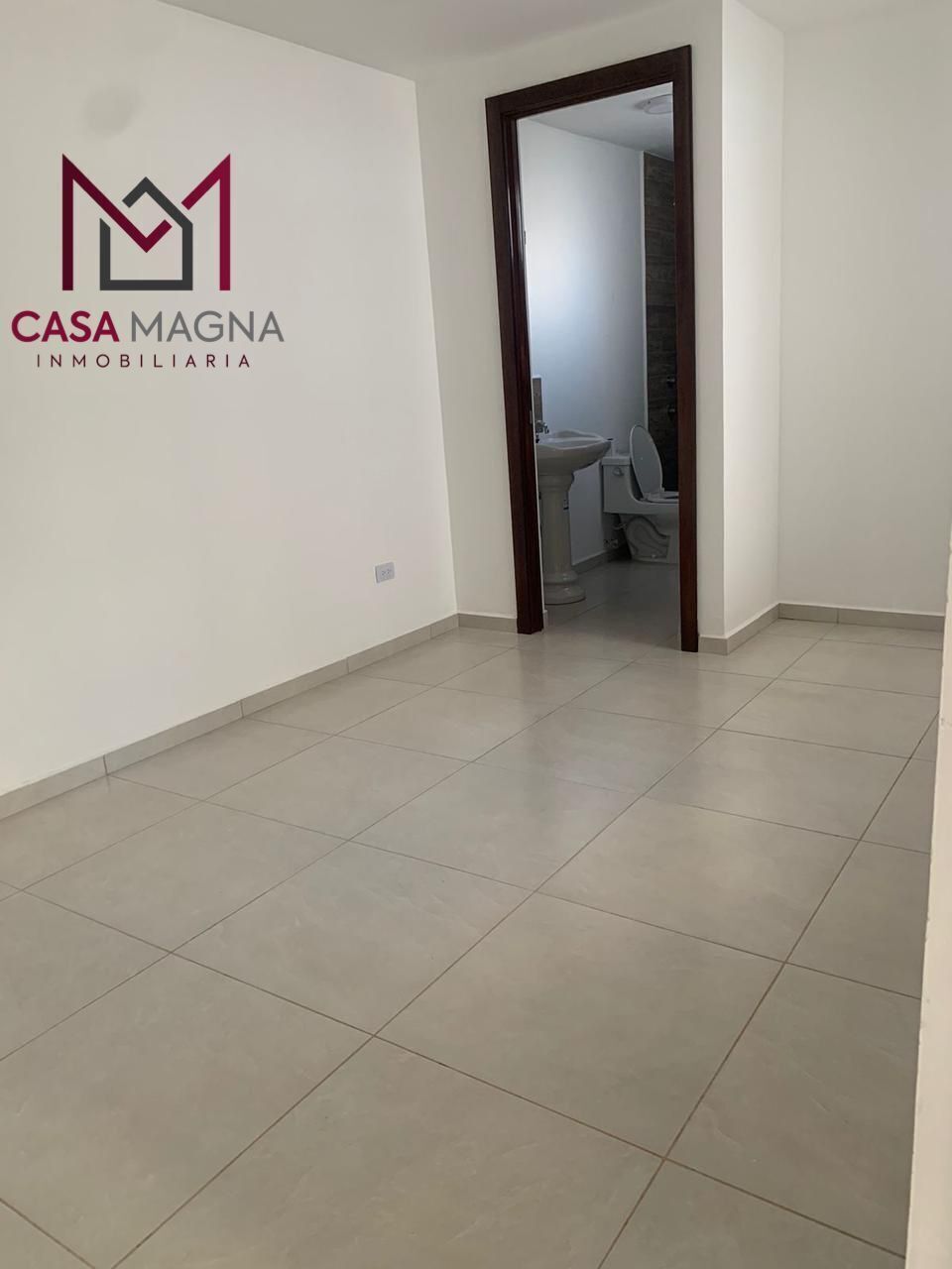 5 of 16: HABITACION