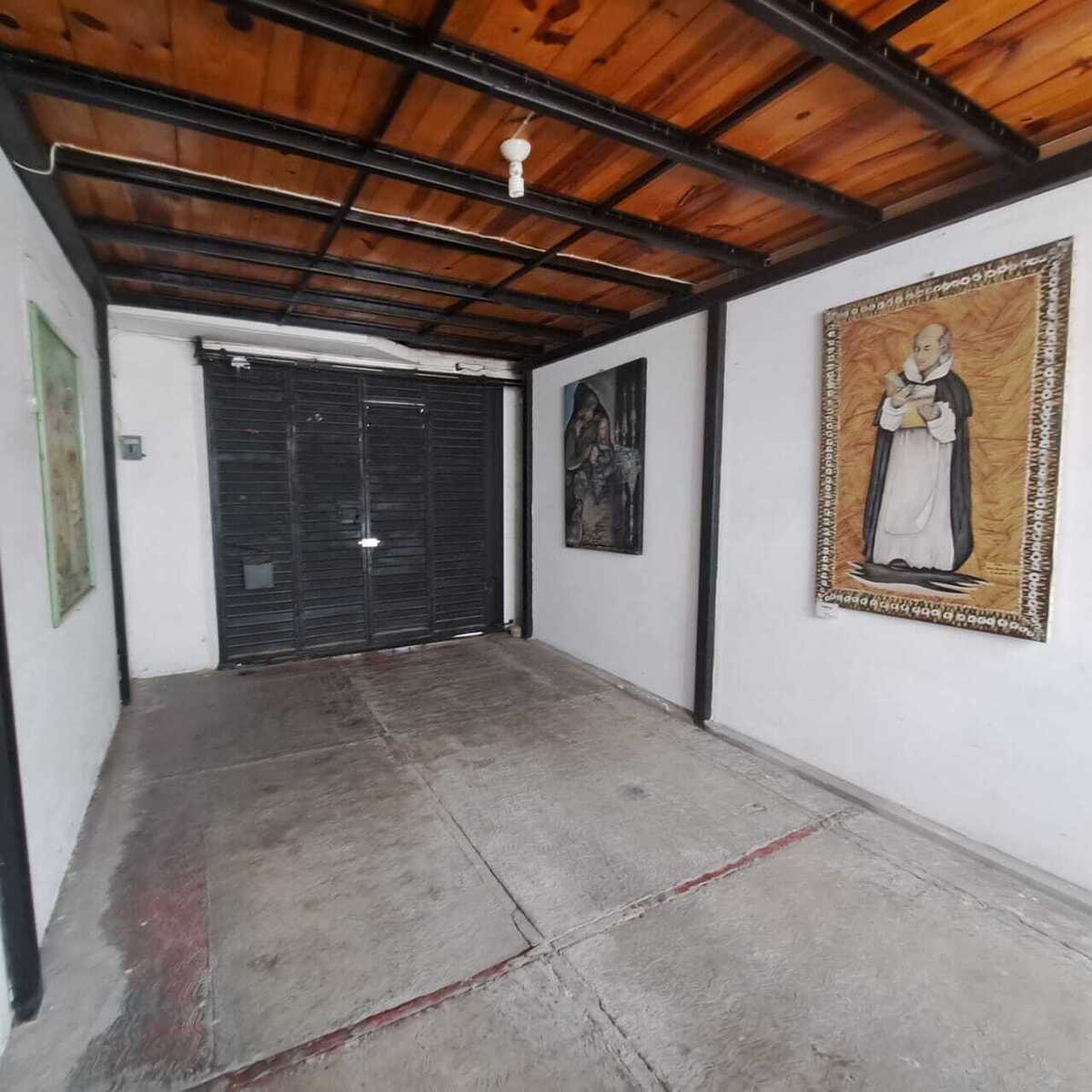 2 de 21: Estacionamiento