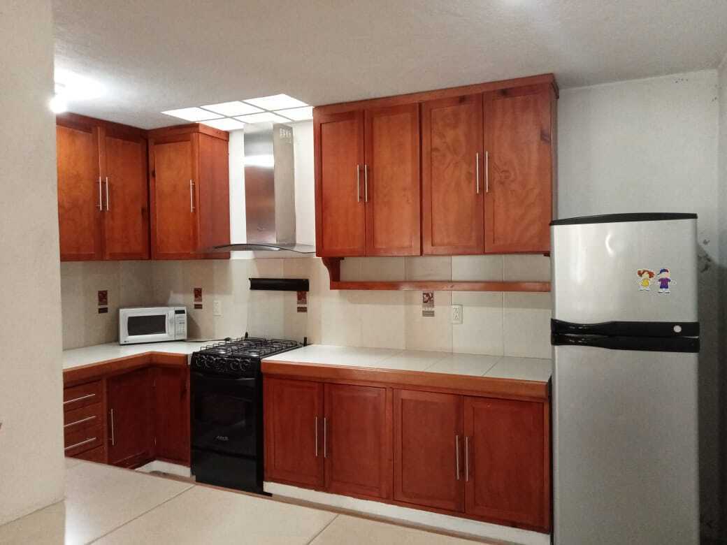 6 de 21: Cocina equipada