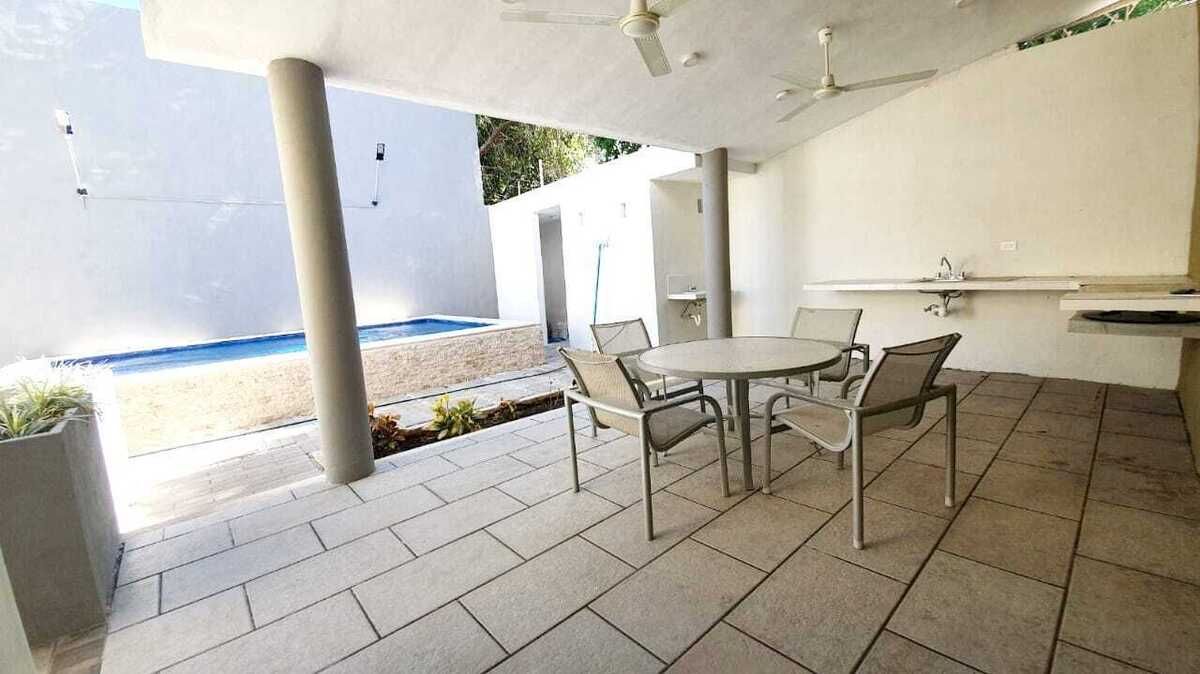 1 de 11: AREA SOCIAL Y PISCINA