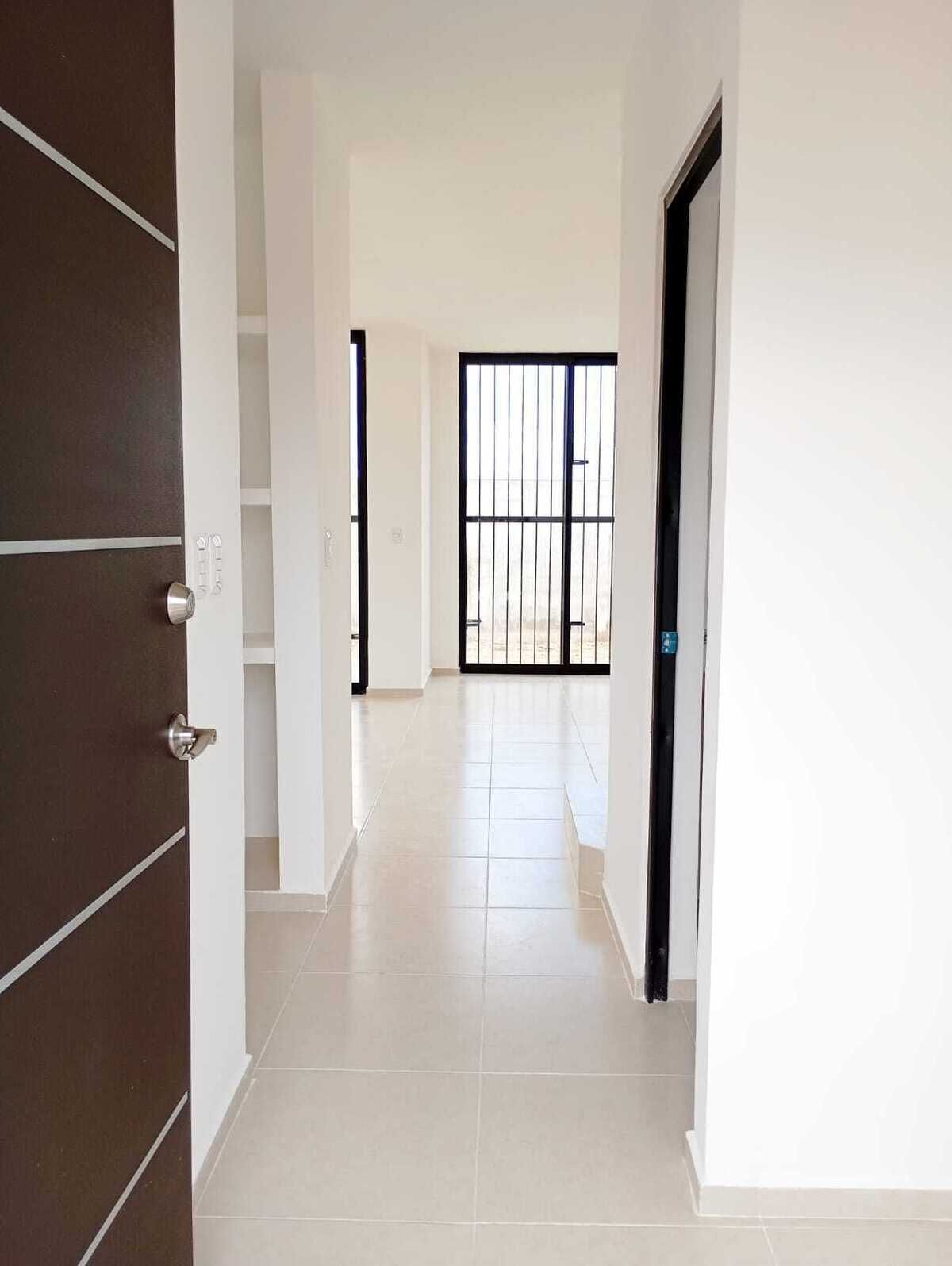 2 de 19: ENTRADA PRINCIPAL