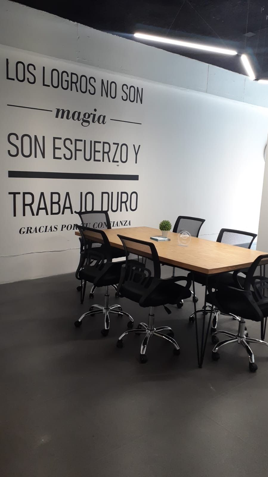 Se renta amplio espacio para Oficina