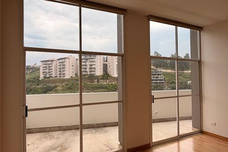 Garden house with private garden and terrace in Lomas del Río subdivision