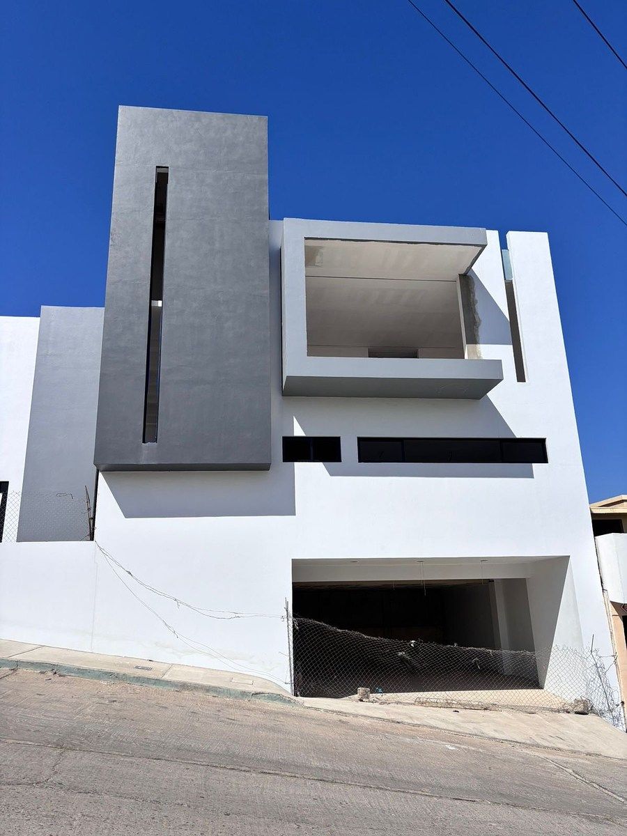 House in Lomas y Jardines de Valle Verde, Ensenada, photo 4 of 31