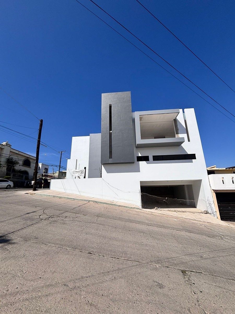 House in Lomas y Jardines de Valle Verde, Ensenada, photo 2 of 31