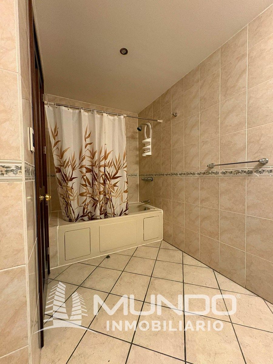 Apartamento en Zona 10, Guatemala, foto 5 de 11