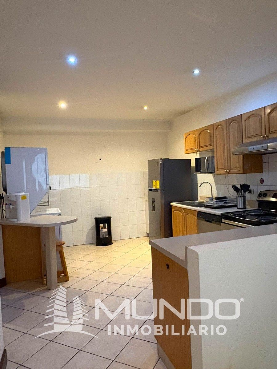Apartamento en Zona 10, Guatemala, foto 2 de 11