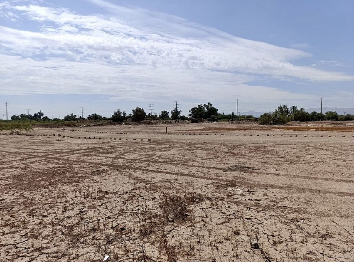 Se Vende Terreno en Esquina en Huertas de la Progreso