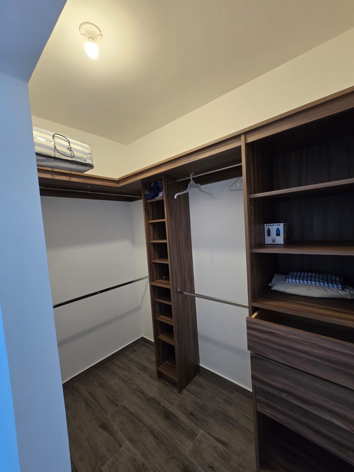 5 de 23: Walking-Closet