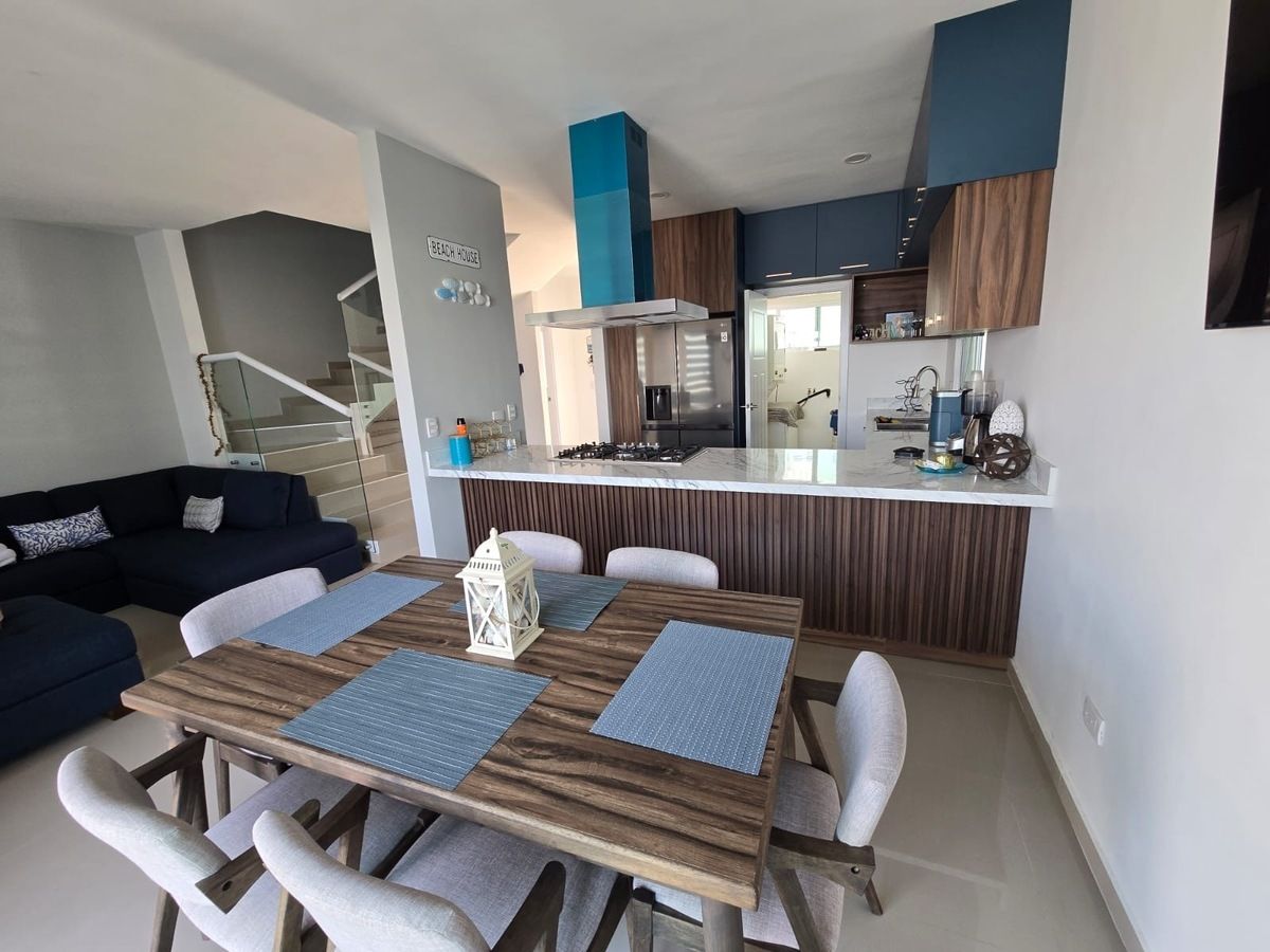 12 de 23: Comedor y cocina