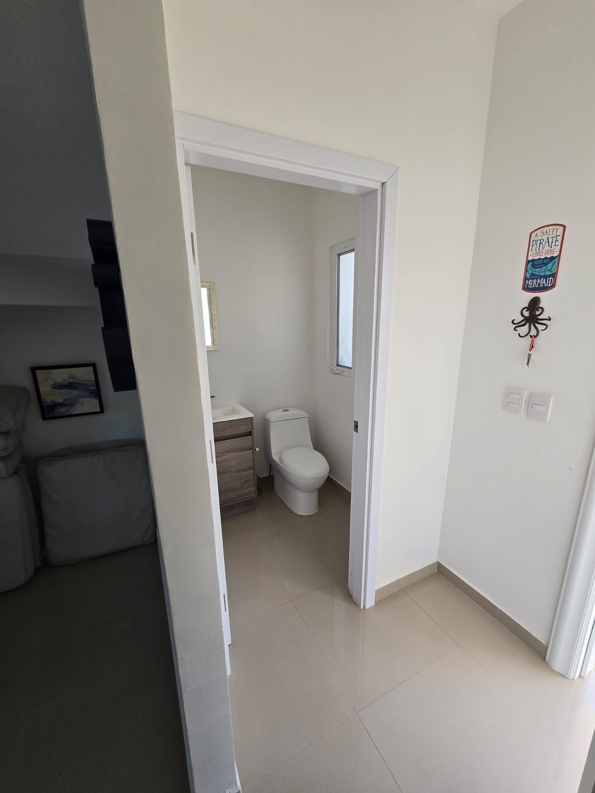 16 de 23: Medio baño