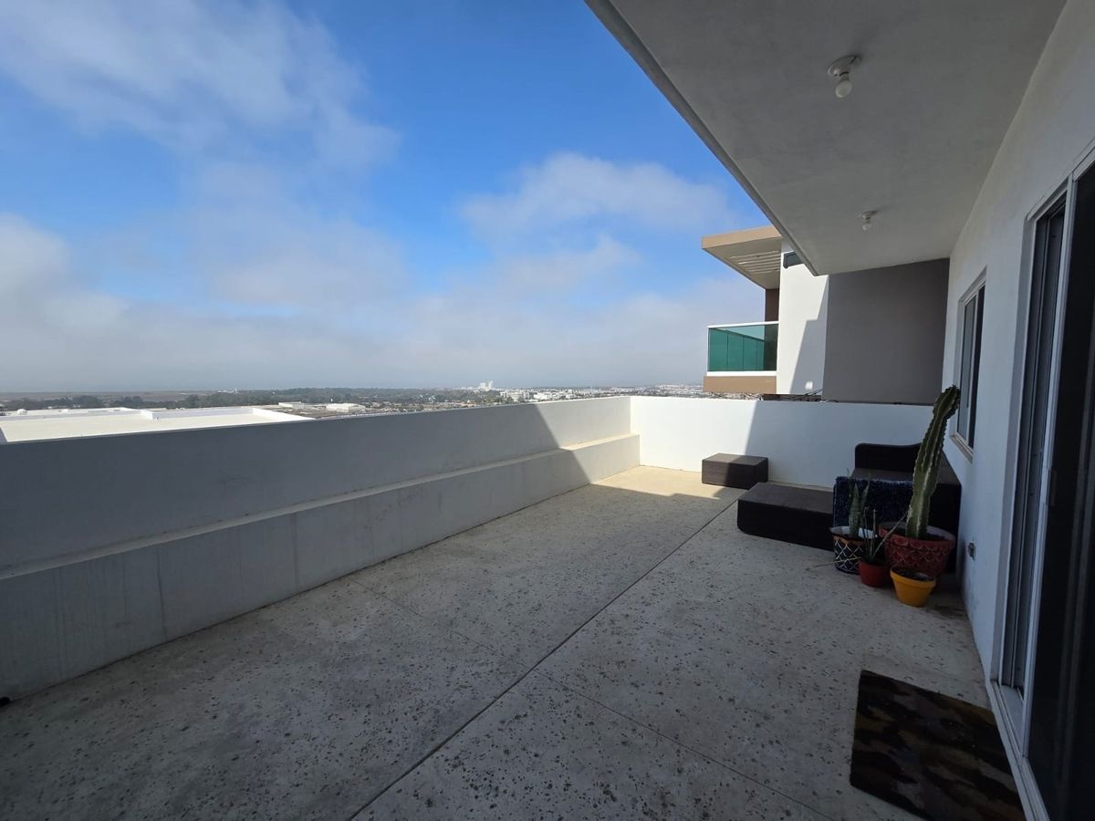 23 de 23: Terraza con vista al mar