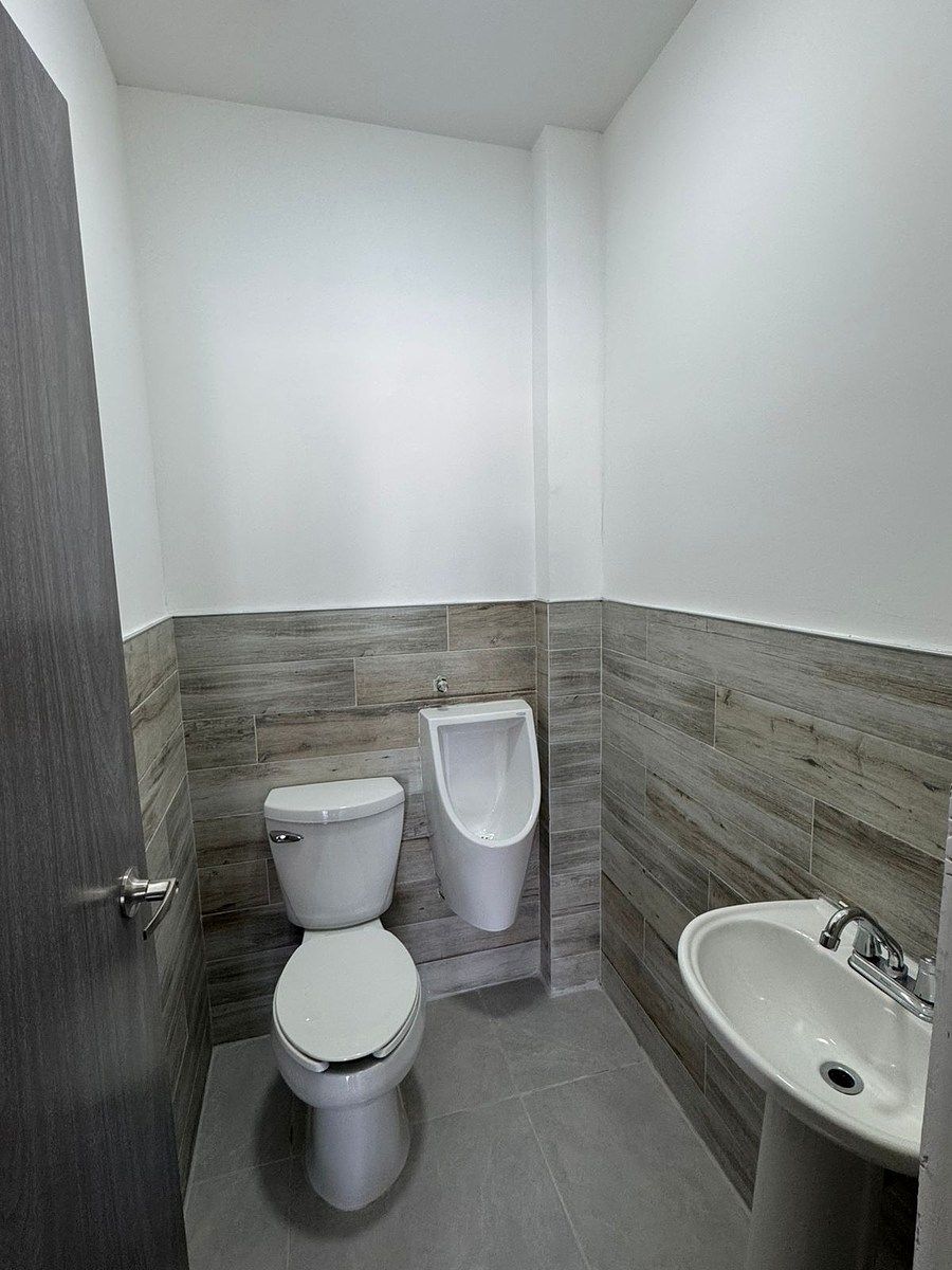 7 de 7: https://www.easybroker.com/agent/properties/local-renta-orti