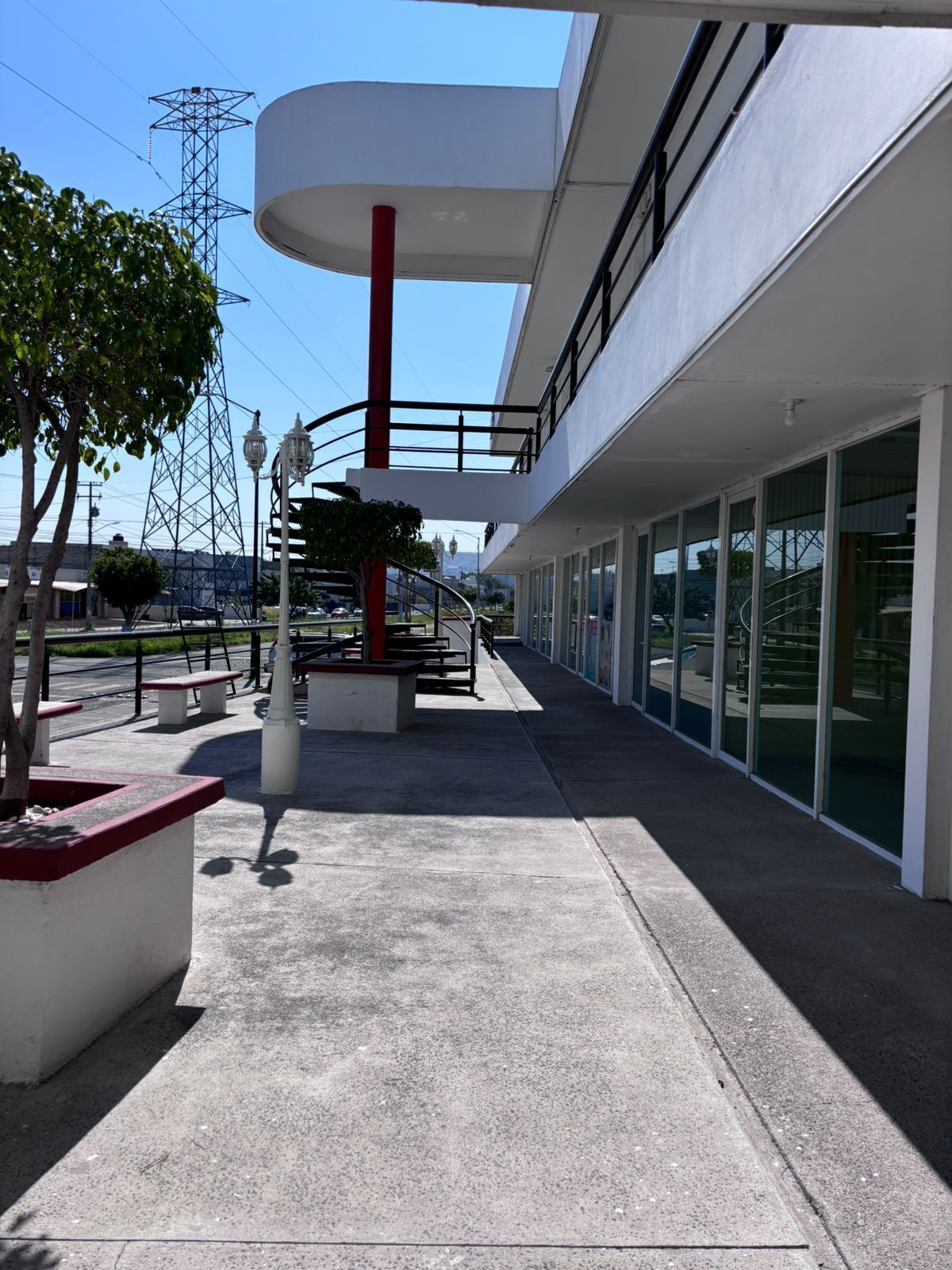Venta de Plaza Comercial con 20 locales en El Pueblito - foto 4