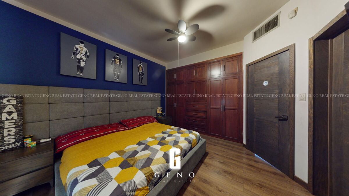 27 de 28: Recámara secundara con closet de pared