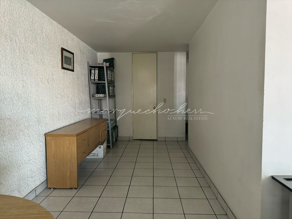 Foto 5 de Oficina en venta o renta mercado de abastos
