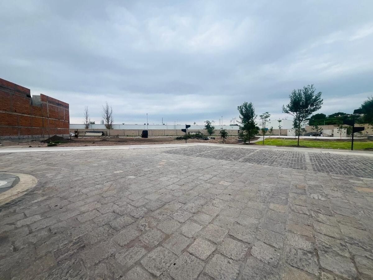 Sale of Land in Punta Jurica, Jurica Queretaro - foto 2
