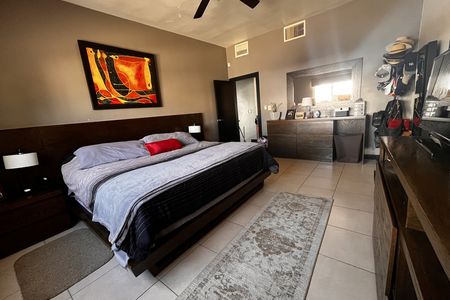 Casa en zona Valles con cuarto de servicio