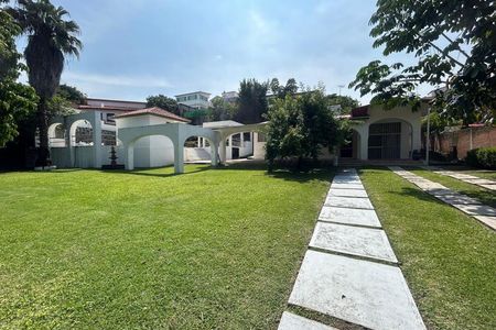Property for sale in Lomas de Cocoyoc