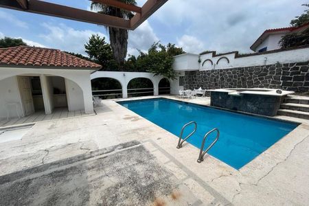Property for sale in Lomas de Cocoyoc