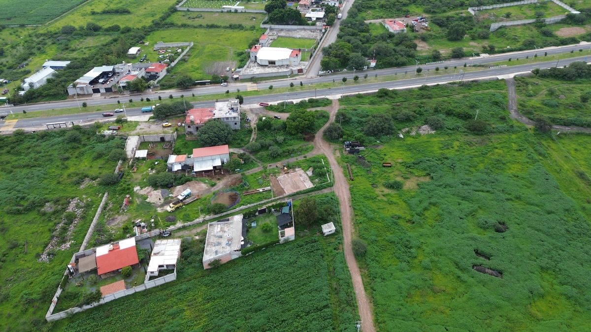 2 de 18: Acceso desde Boulevard Metropolitano