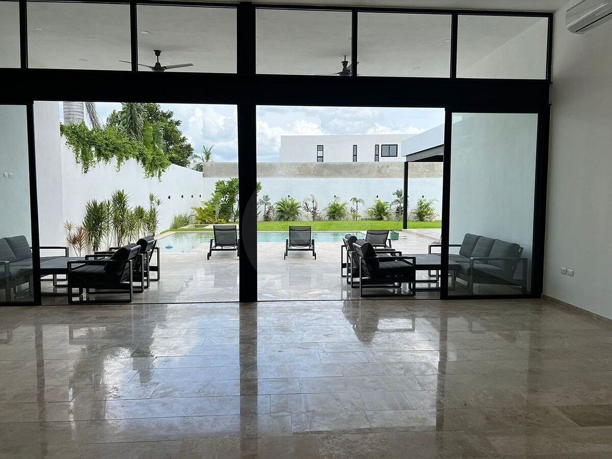 Venta de Terreno en privada Temozón con amenidades, foto 1 de 12