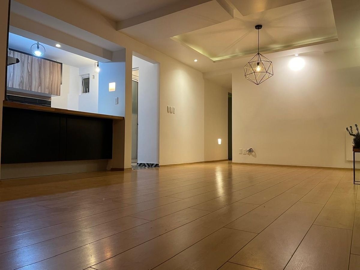 4 de 42: Sala y comedor