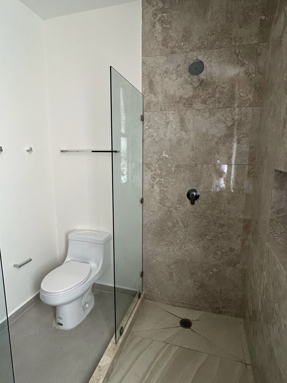 8 of 18: Baño, Habitación Principal