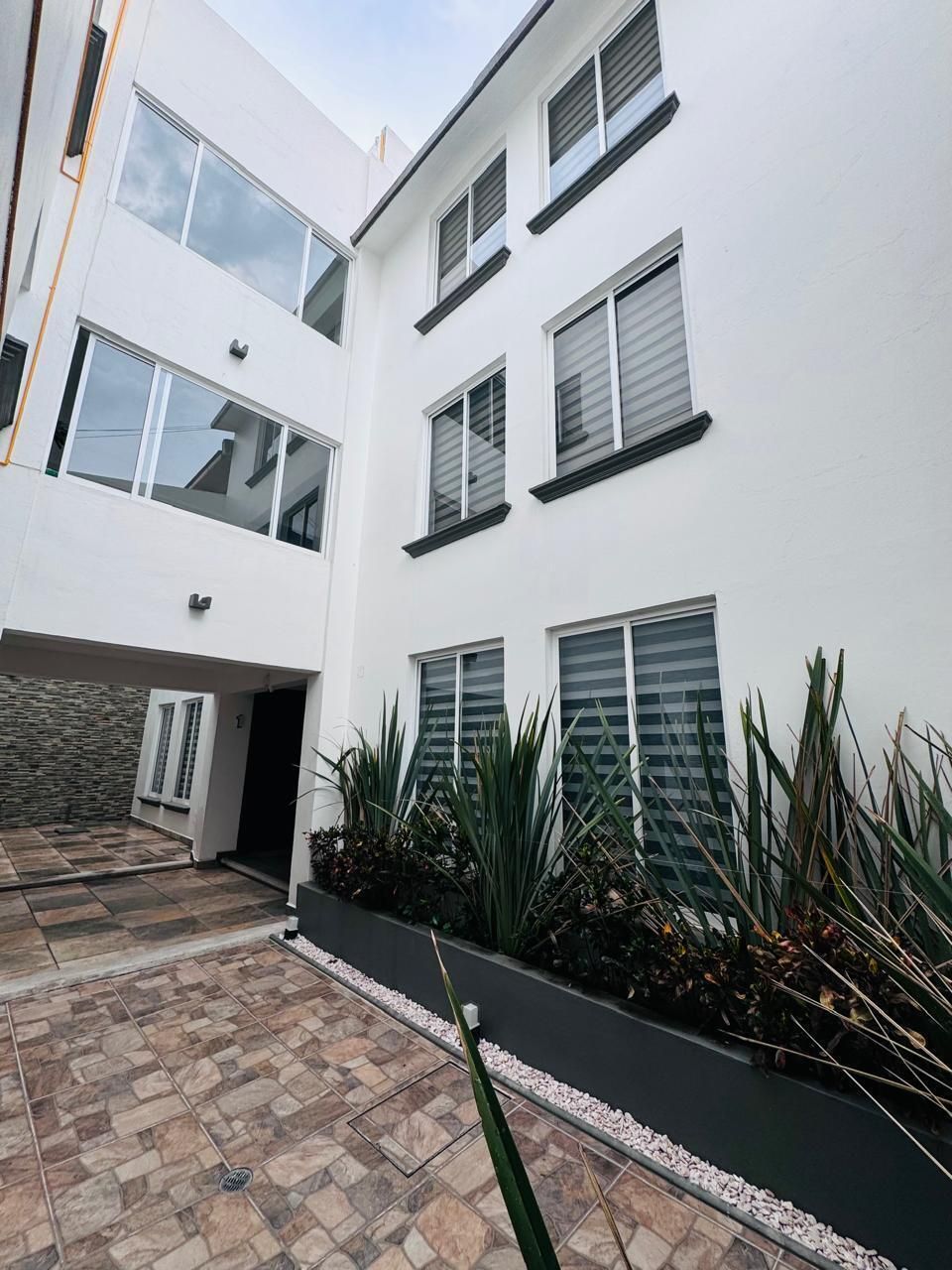 RENTO DEPARTAMENTO  ZONA NORTE  San Felipe del Agua Semi Amueblado