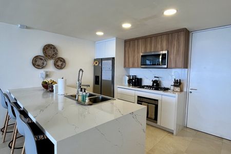 Lujoso departamento en RENTA en Entremar Condominios